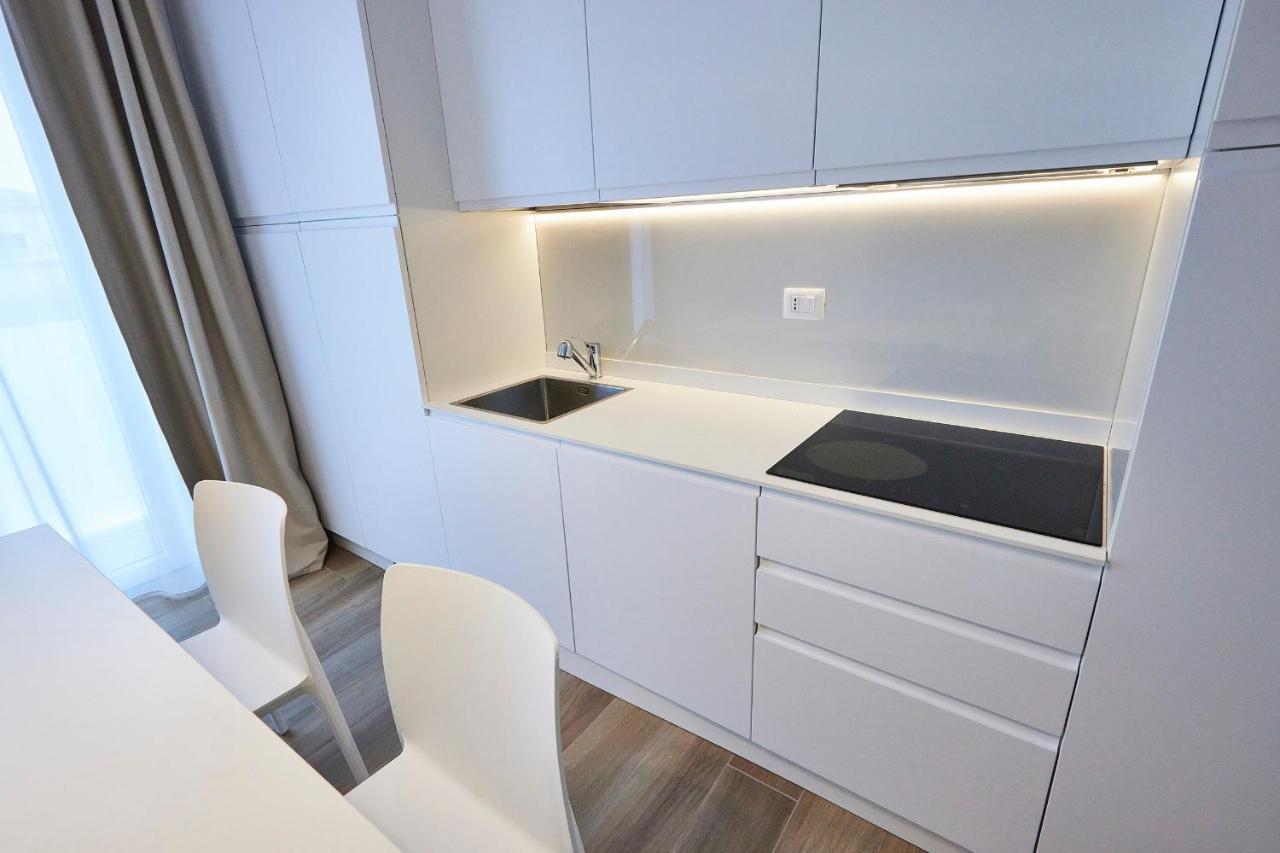 The Palm Riccione Aparthotel ภายนอก รูปภาพ